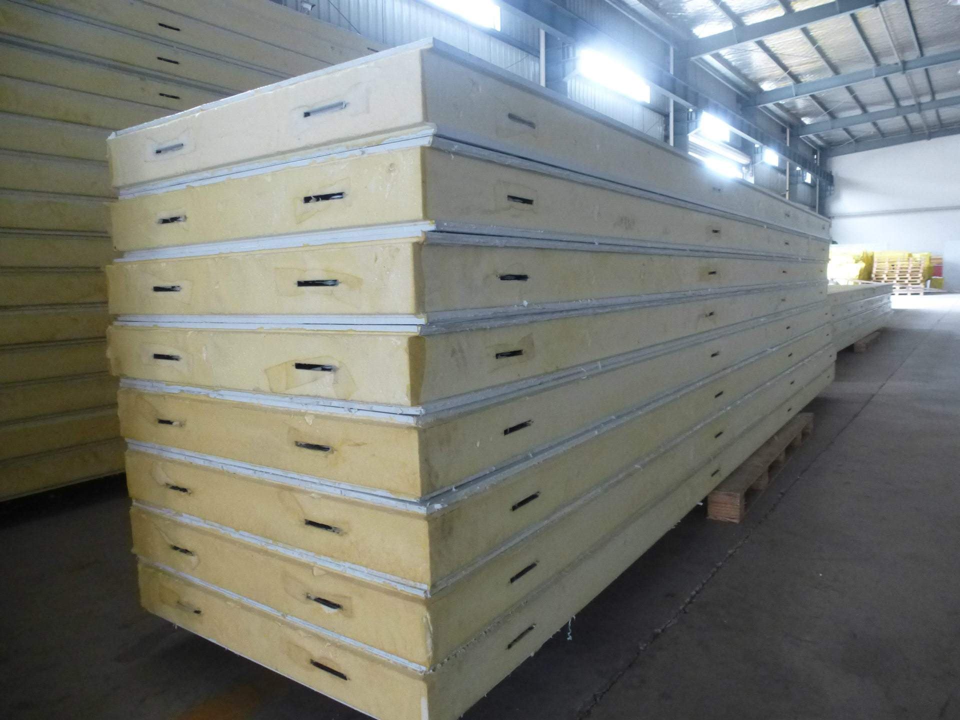 QH-6205 샌드위치 패널 QH-6205 샌드위치 패널